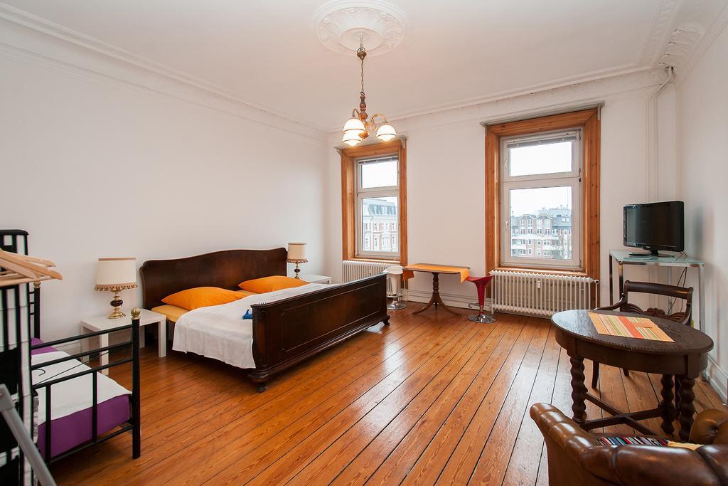 Gaestezimmer Am Hansaplatz Hamburgo Exterior foto
